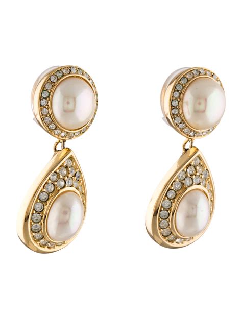 christian dior pearl drop earrings.